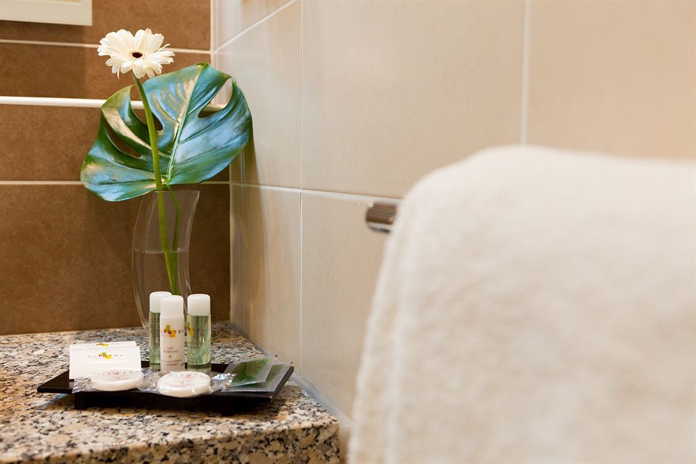 Bristol Logis Cit'Hotel Perigueux Centre Екстер'єр фото